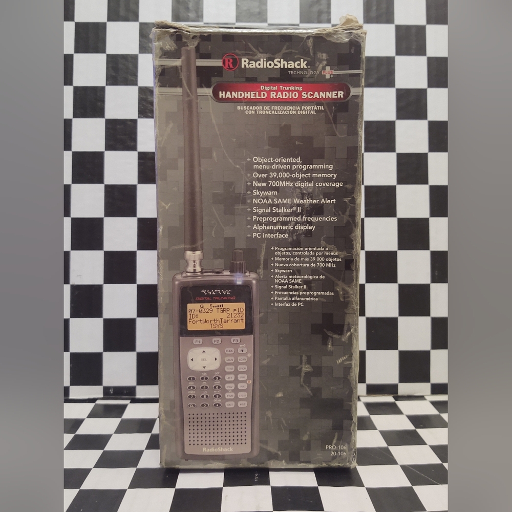 Radio Shack Pro-106 P25 Digital Scanner